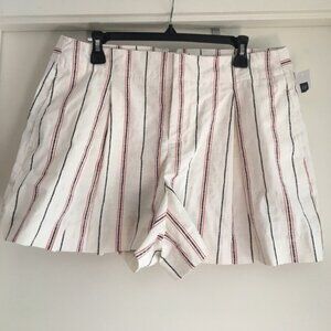 Pleated Gap shorts
